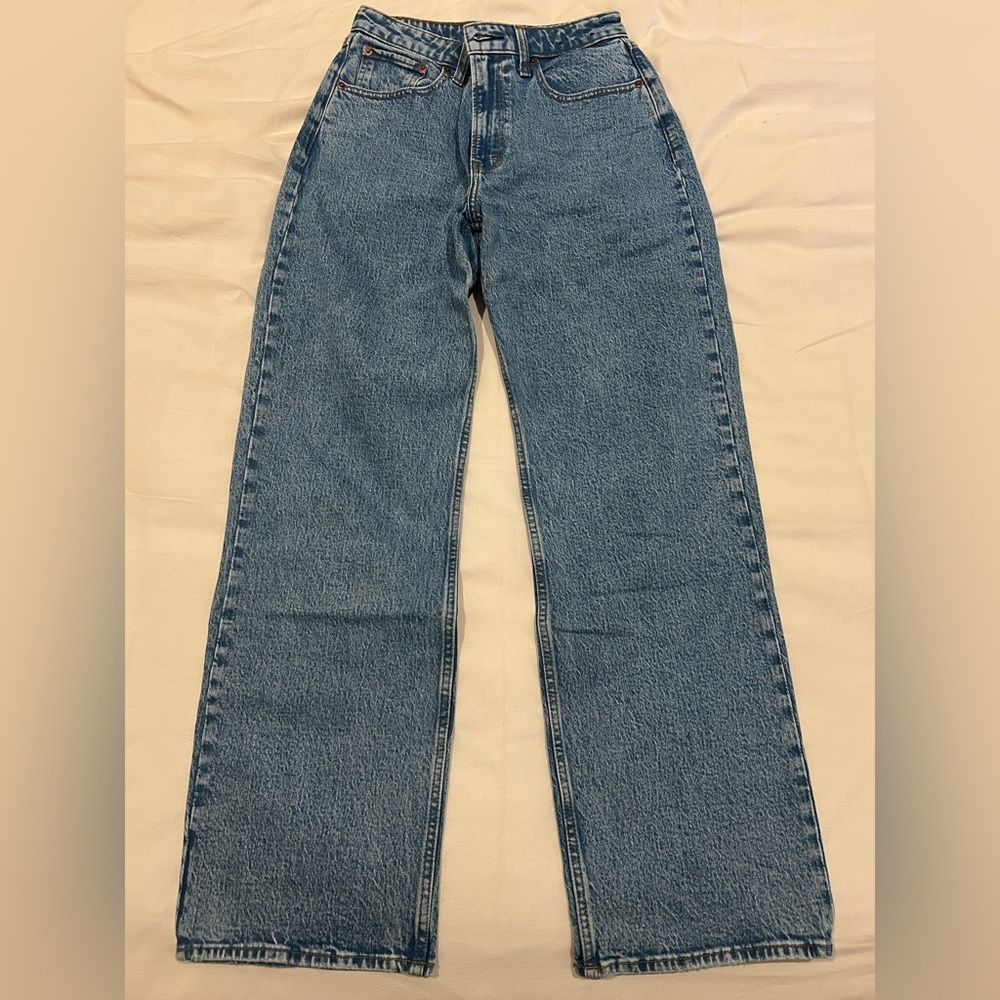 Abercrombie and Fitch 90s Relaxed High Rise Curve Love